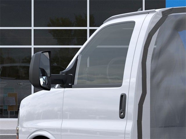 2025 Chevrolet Express 3500 Work Van Cutaway