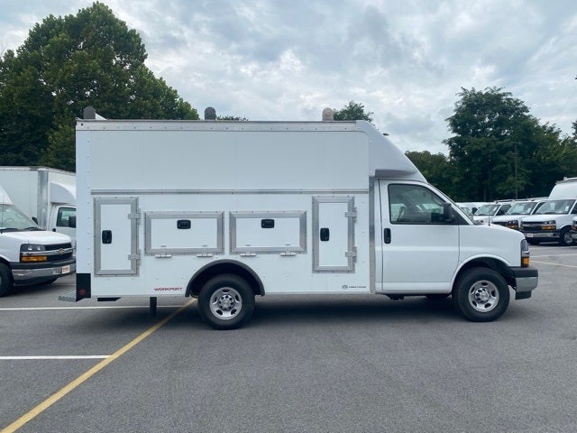 2025 Chevrolet Express 3500 Cutaway Cutaway