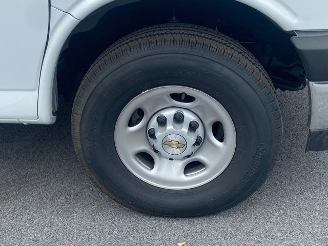 2025 Chevrolet Express 3500 Cutaway Cutaway