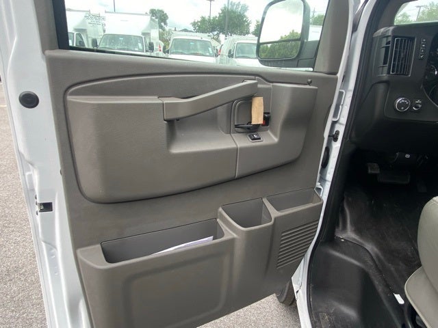 2025 Chevrolet Express 3500 Cutaway Cutaway