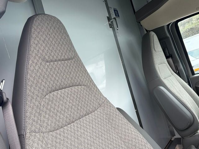 2025 Chevrolet Express 3500 Work Van Cutaway