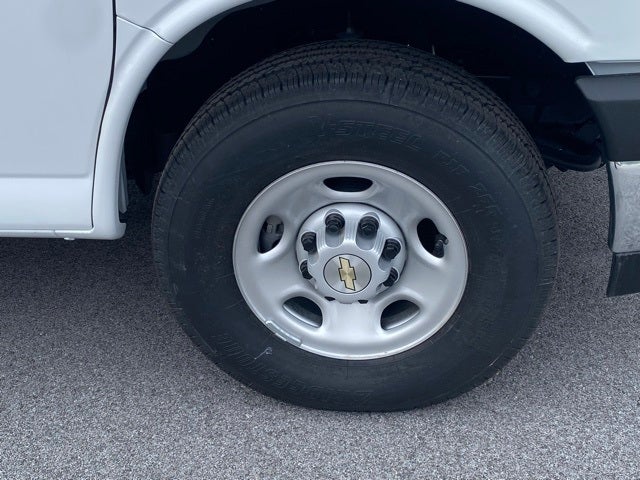 2025 Chevrolet Express 3500 Cutaway Cutaway