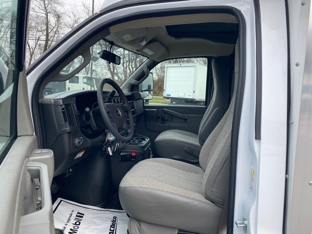 2025 Chevrolet Express 3500 Cutaway Cutaway