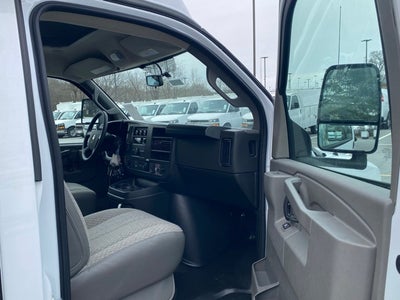 2025 Chevrolet Express 3500 Cutaway Cutaway