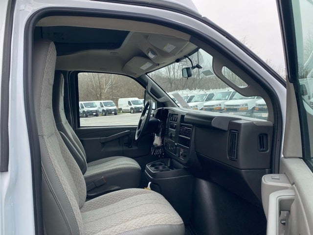 2025 Chevrolet Express 3500 Cutaway Cutaway