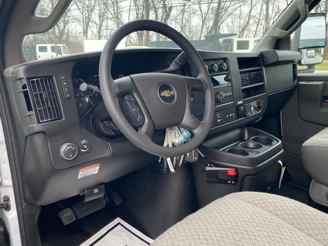 2025 Chevrolet Express 3500 Cutaway Cutaway