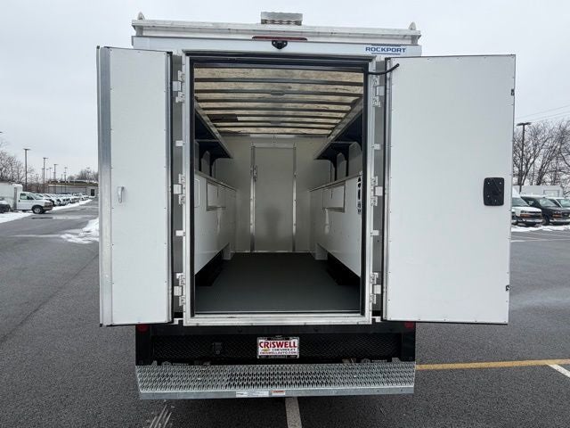 2025 Chevrolet Express 3500 Work Van Cutaway