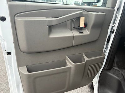 2025 Chevrolet Express 3500 Work Van Cutaway