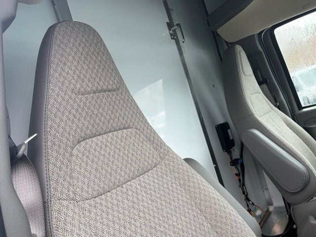 2025 Chevrolet Express 3500 Work Van Cutaway