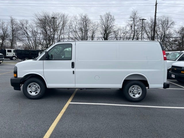2025 Chevrolet Express 2500 Work Van Cargo