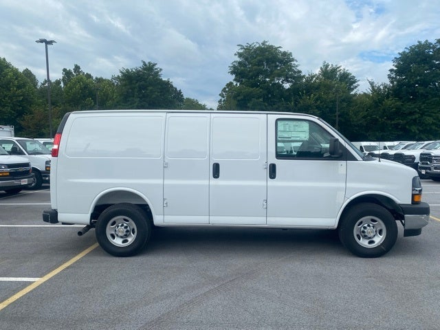 2025 Chevrolet Express 2500 Work Van Cargo