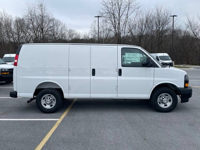 2025 Chevrolet Express 2500 Work Van Cargo