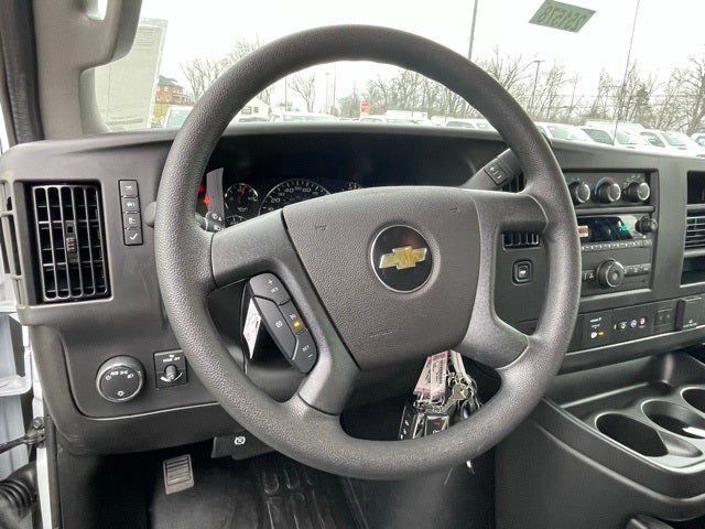 2025 Chevrolet Express 2500 Work Van Cargo