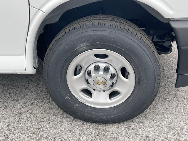 2025 Chevrolet Express 2500 Work Van Cargo