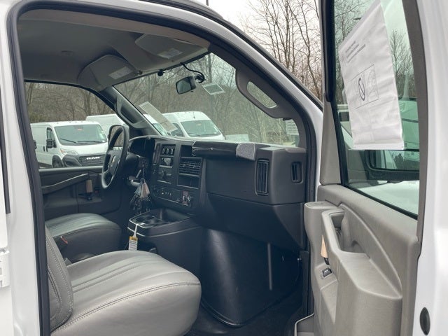 2025 Chevrolet Express 2500 Work Van Cargo