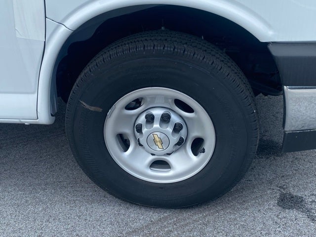 2025 Chevrolet Express 2500 Work Van Cargo