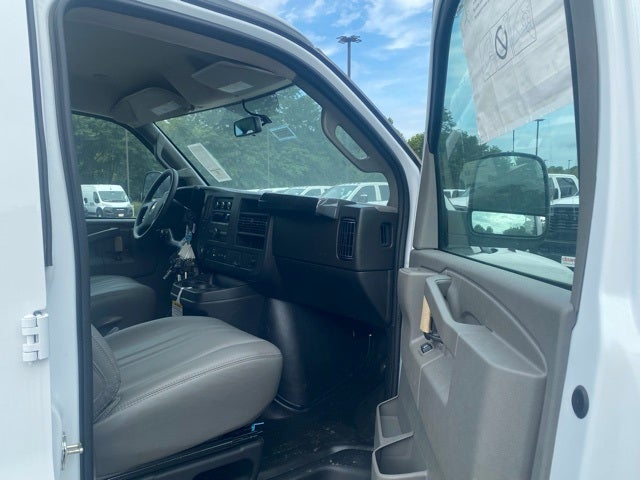 2025 Chevrolet Express 2500 Work Van Cargo