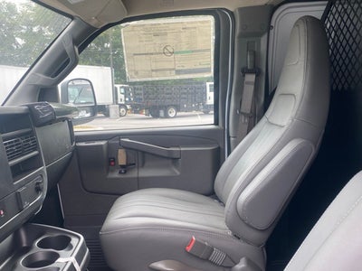 2025 Chevrolet Express 2500 Work Van Cargo