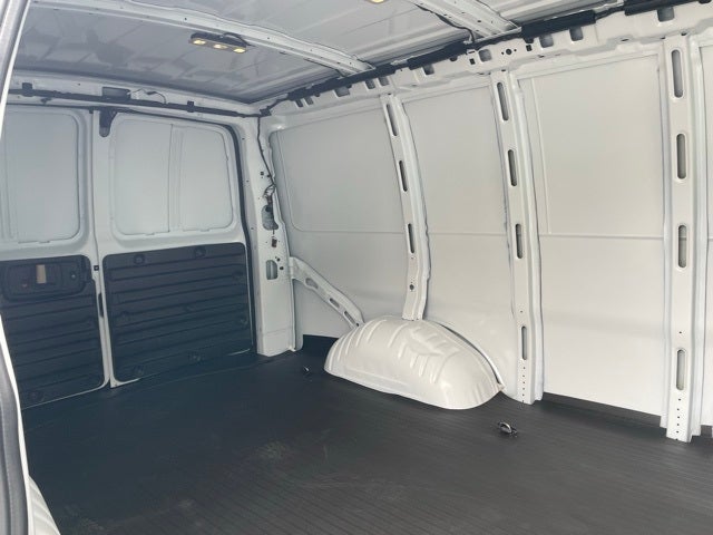 2025 Chevrolet Express 2500 Work Van Cargo