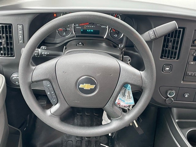 2025 Chevrolet Express 2500 Work Van Cargo