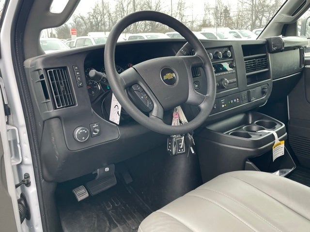 2025 Chevrolet Express 2500 Work Van Cargo