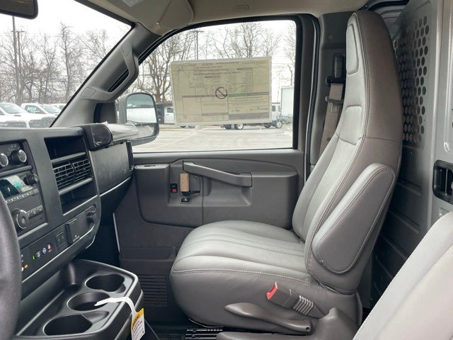 2025 Chevrolet Express 2500 Work Van Cargo