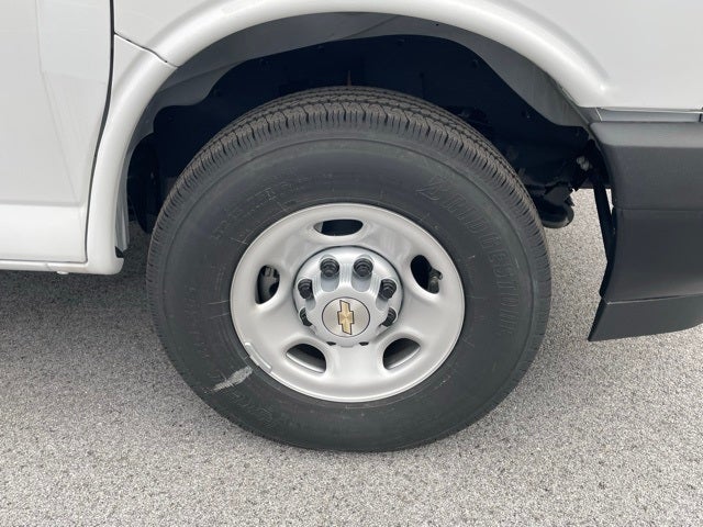 2025 Chevrolet Express 2500 Work Van Cargo