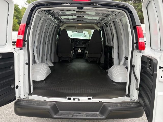 2026 GMC Savana 2500 Work Van