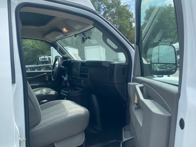 2025 Chevrolet Express 3500 Cutaway Cutaway