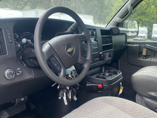 2025 Chevrolet Express 3500 Cutaway Cutaway