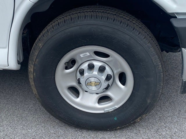 2025 Chevrolet Express 3500 Cutaway Cutaway