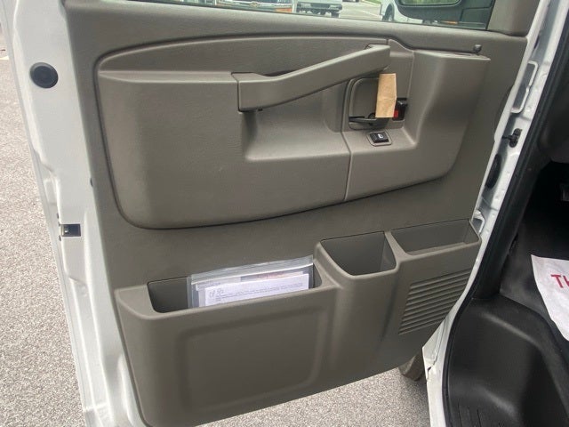 2025 Chevrolet Express 3500 Cutaway Cutaway