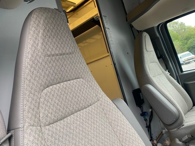 2025 Chevrolet Express 3500 Cutaway Cutaway