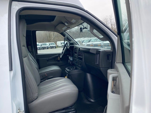 2025 Chevrolet Express 3500 Cutaway Cutaway