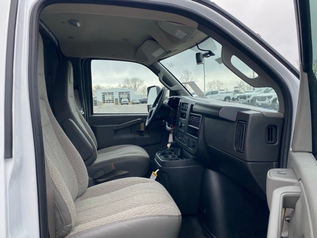 2025 Chevrolet Express 3500 Cutaway Cutaway