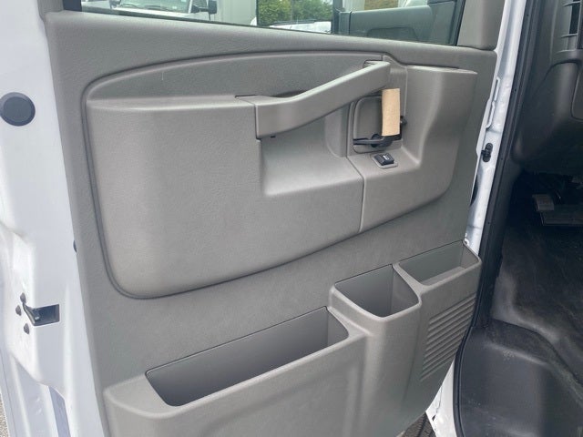 2025 Chevrolet Express 3500 Cutaway Cutaway