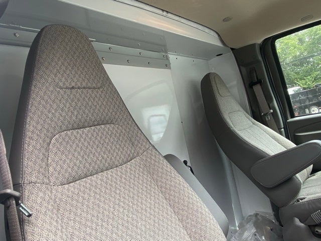 2025 Chevrolet Express 3500 Cutaway Cutaway