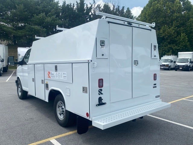 2025 Chevrolet Express 3500 Cutaway Cutaway