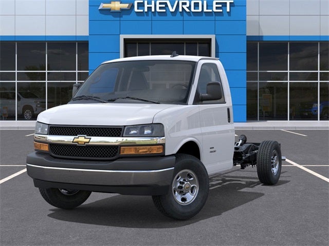 2025 Chevrolet Express 3500 Work Van Cutaway