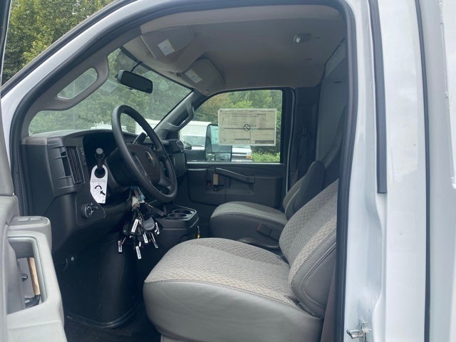 2025 Chevrolet Express 3500 Cutaway Cutaway