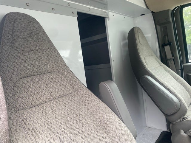 2025 Chevrolet Express 3500 Cutaway Cutaway