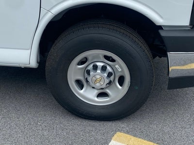 2025 Chevrolet Express 3500 Cutaway Cutaway