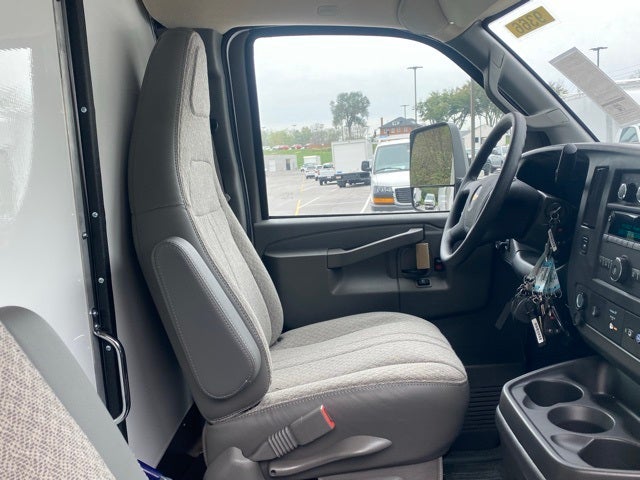 2025 Chevrolet Express 3500 Cutaway Cutaway