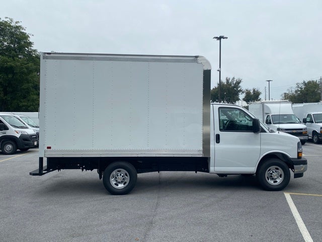 2025 Chevrolet Express 3500 Cutaway Cutaway
