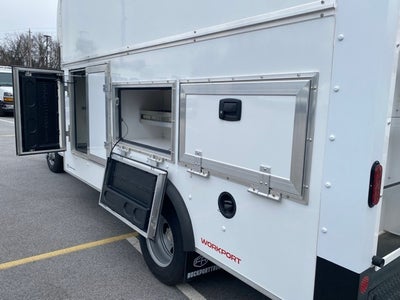 2025 Chevrolet Express 3500 Cutaway Cutaway