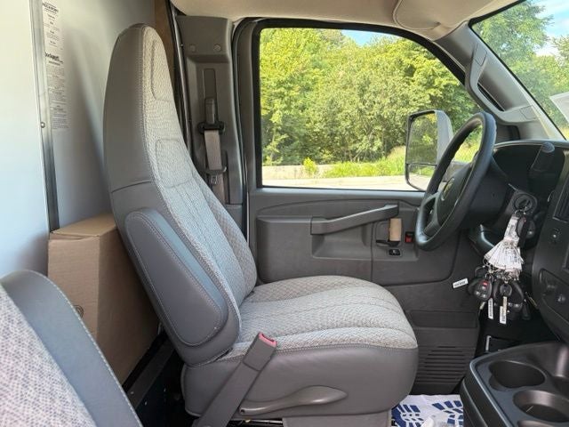 2026 Chevrolet Express 3500 Work Van Cutaway