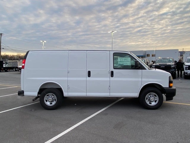 2025 Chevrolet Express 2500 Work Van Cargo