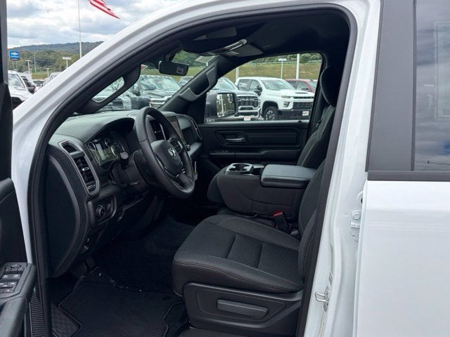 2027 RAM Ram 1500 RAM 1500 TRADESMAN QUAD CAB 4X4 6'4' BOX