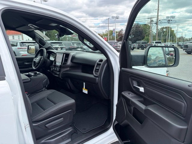 2027 RAM Ram 1500 RAM 1500 TRADESMAN QUAD CAB 4X4 6'4' BOX