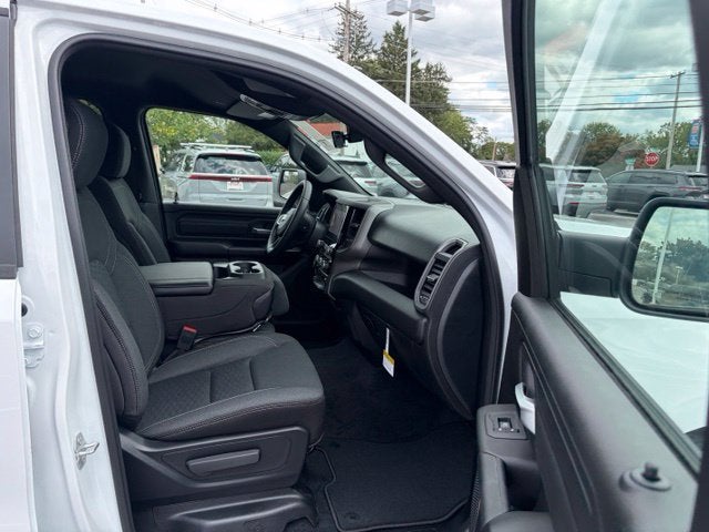 2027 RAM Ram 1500 RAM 1500 TRADESMAN QUAD CAB 4X4 6'4' BOX